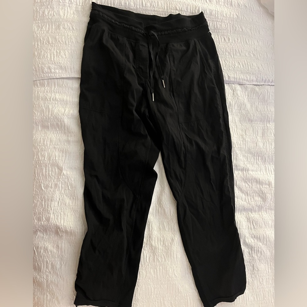 Lululemon dance studio pants size 8